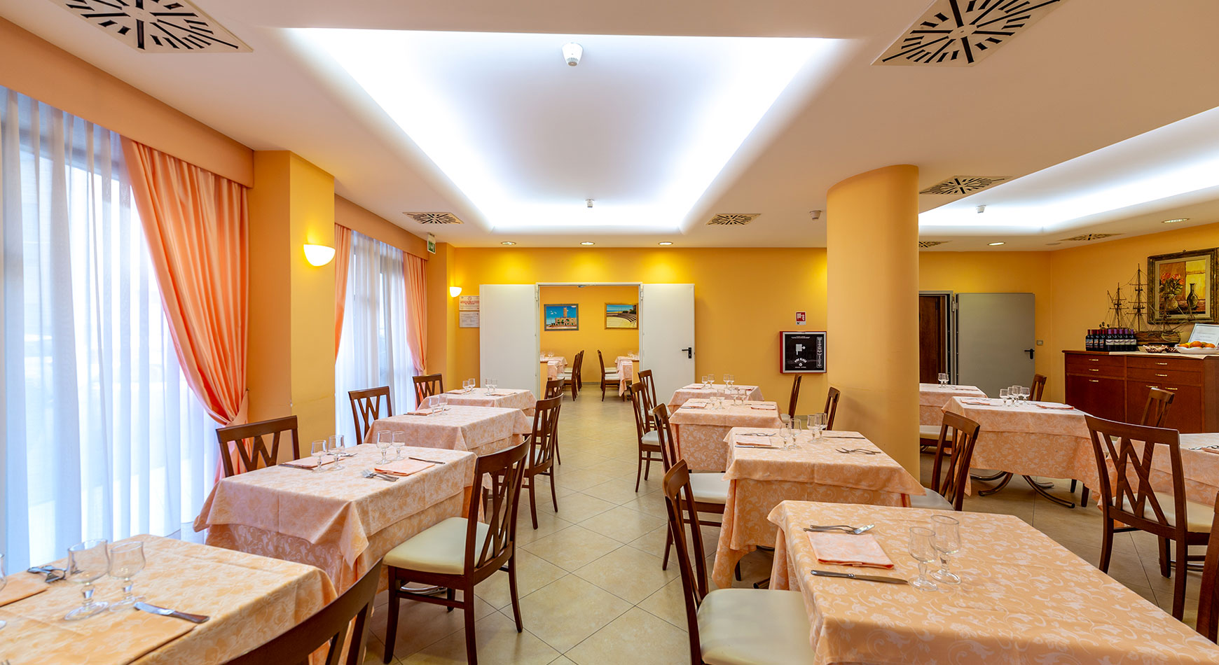 Hotel sul mare a Fano